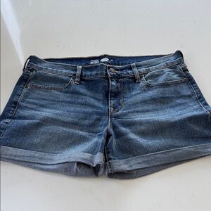 Old Navy Semi Fitted Old Navy Dark Blue Jean Shorts Size: 10 NWOT ✨
